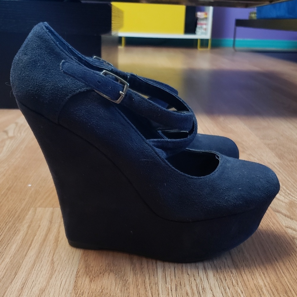 Wedges - Picture 2 of 3